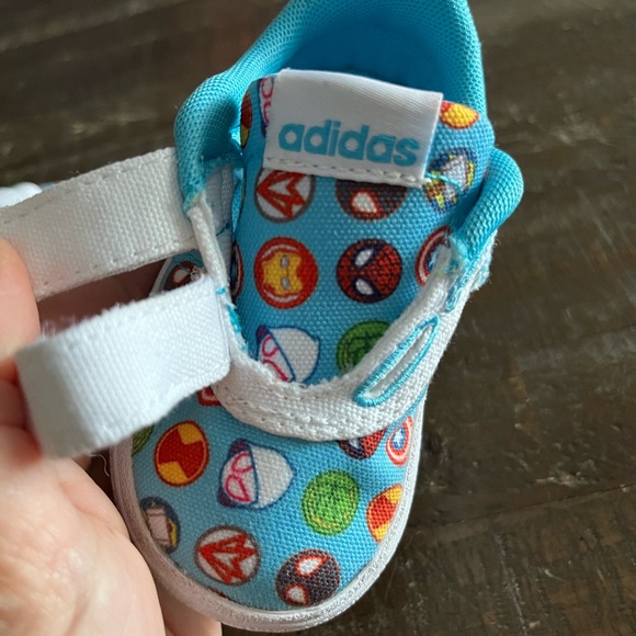 Adidas Marvel unisex child skate shoe - Picture 7 of 8